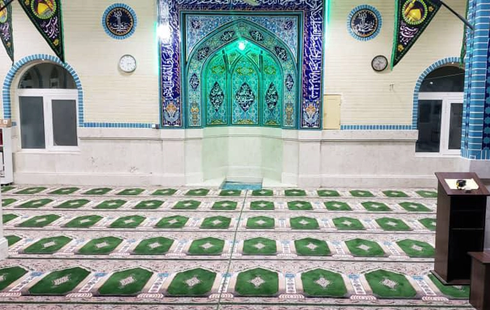 سجادة صلاة إيرانية بتصميم محراب