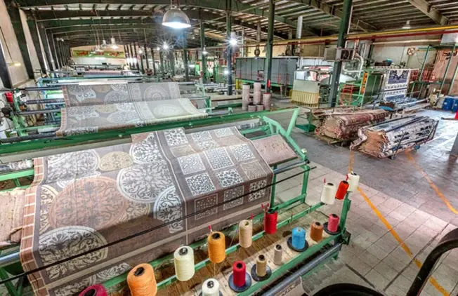 سجادة صلاة منسوجة آليًا